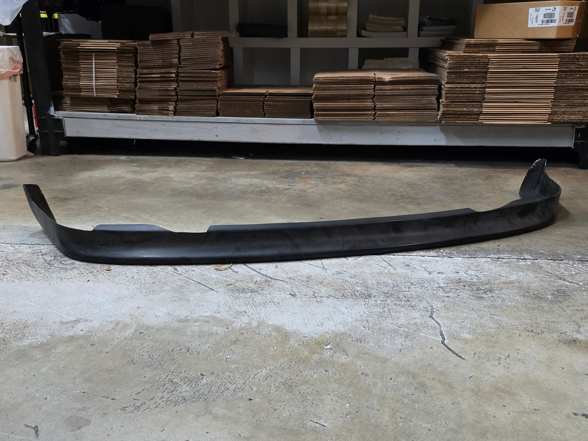 Password:JDM EF CRX Fiberglass Front Lip (dog bite) – Possible 88-91 CRX / 90-91 US Front (last one available, local pick up only))