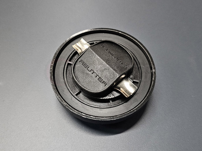 ercedes-Benz OEM oil filler cap 000-010-12-85 genuine replacement Bottom View