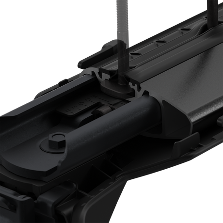 Thule WingBar Edge adjustable mounting mechanism installation detail