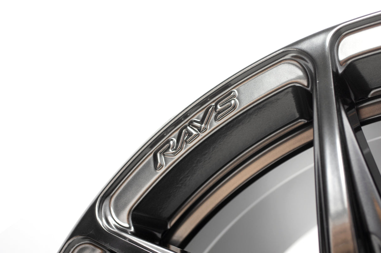 Versus VV21S 18X9.5 +38 5-114.3 Grace Silver