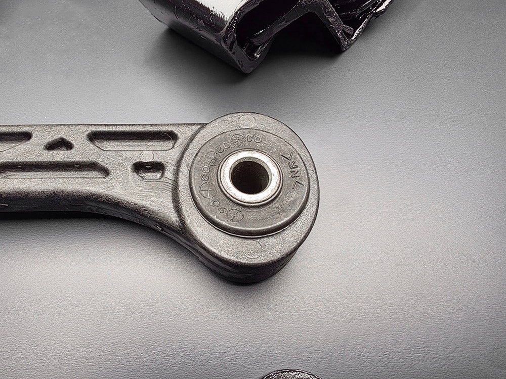 Hardrace 5838 motor mounts close up hardened rubber bushing detail
