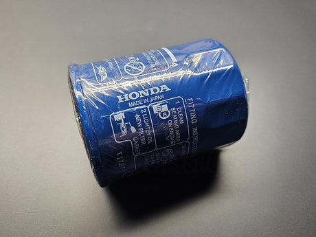 Genuine Honda oil filter Japan version close-up
