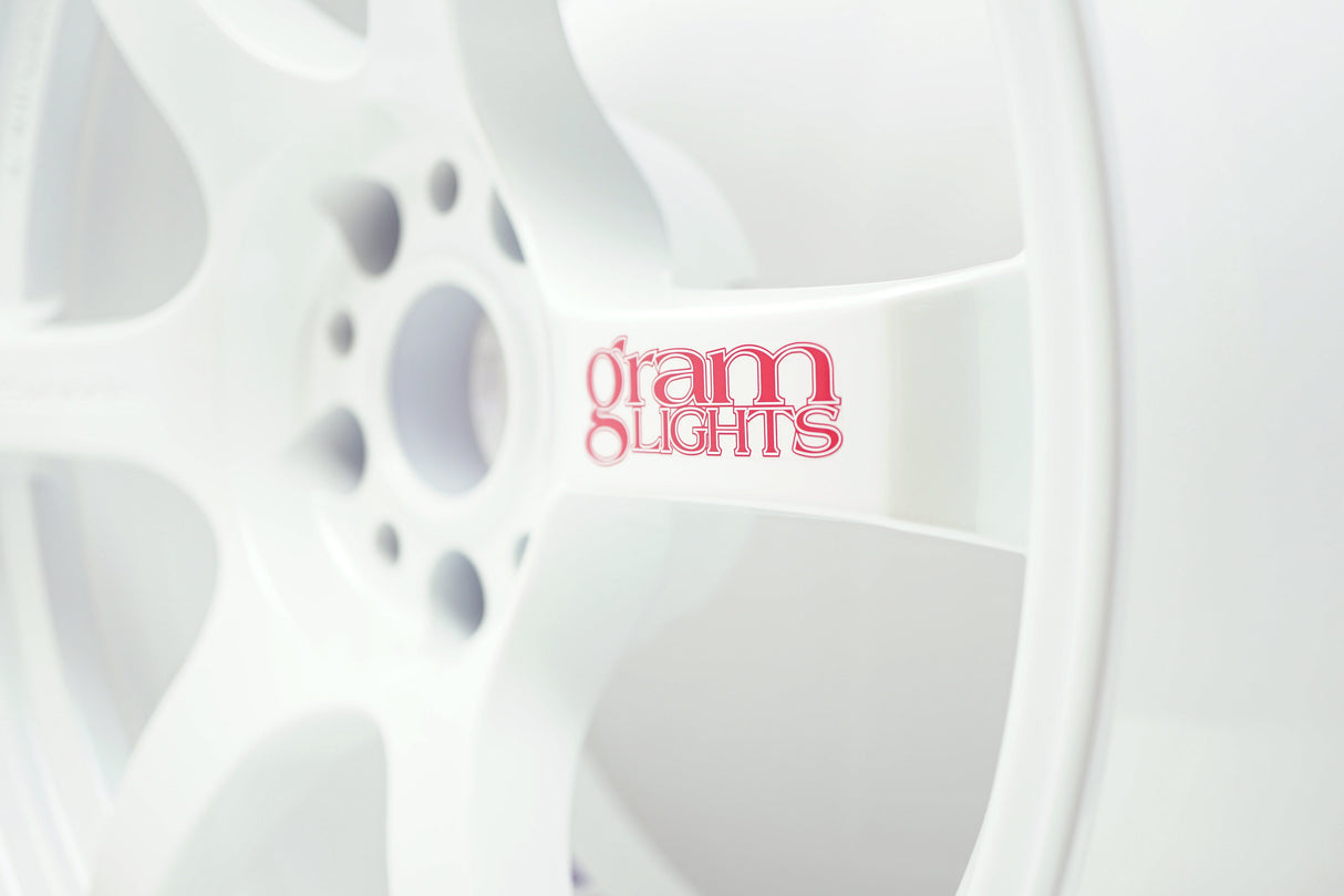 Gram Lights 57DR 18x9.5 +38 5x114.3 Ceramic Pearl Wheel
