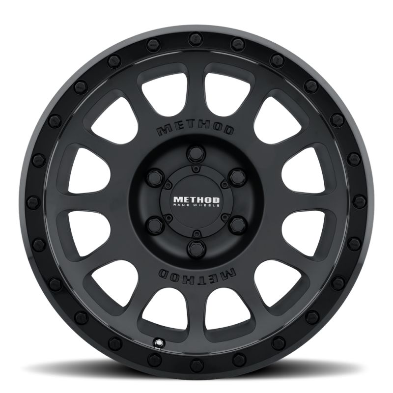 Method MR305290871018 130.81mm center bore 8x170 wheel detail